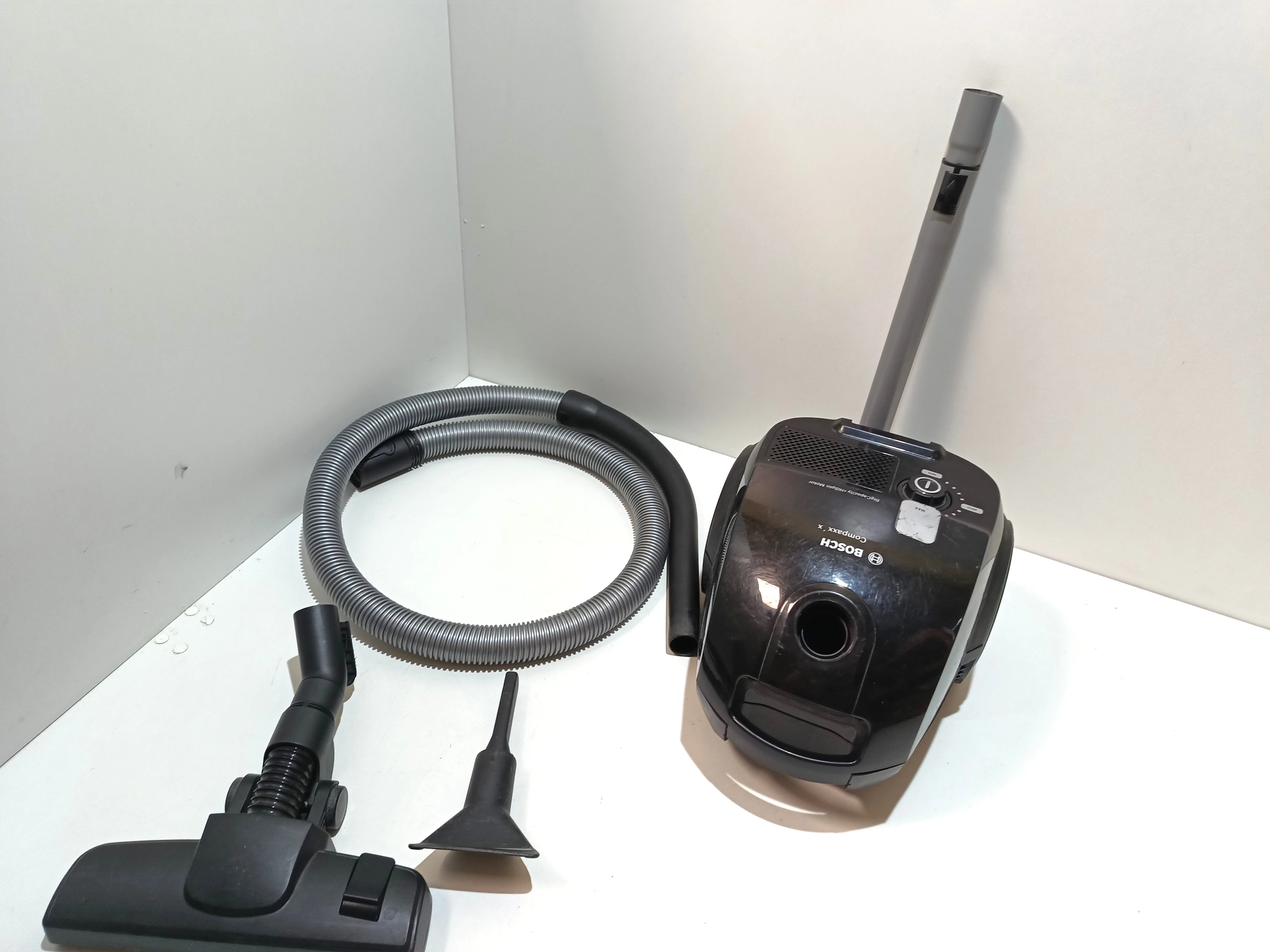 odkurzacz-bosch-bzgl2a430-600w-stan-uzywany