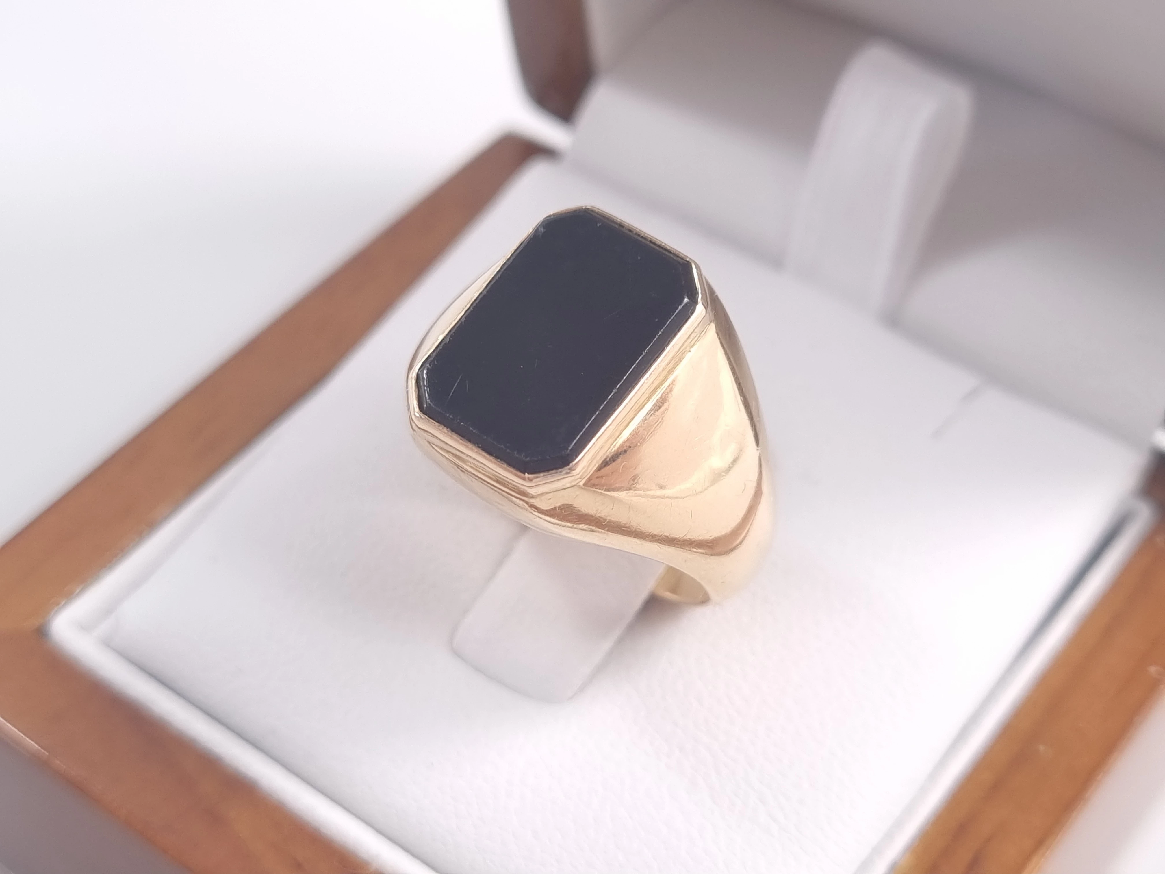 zloty-meski-sygnet-z-onyksem-585-r17-1052g-stan-11323-2