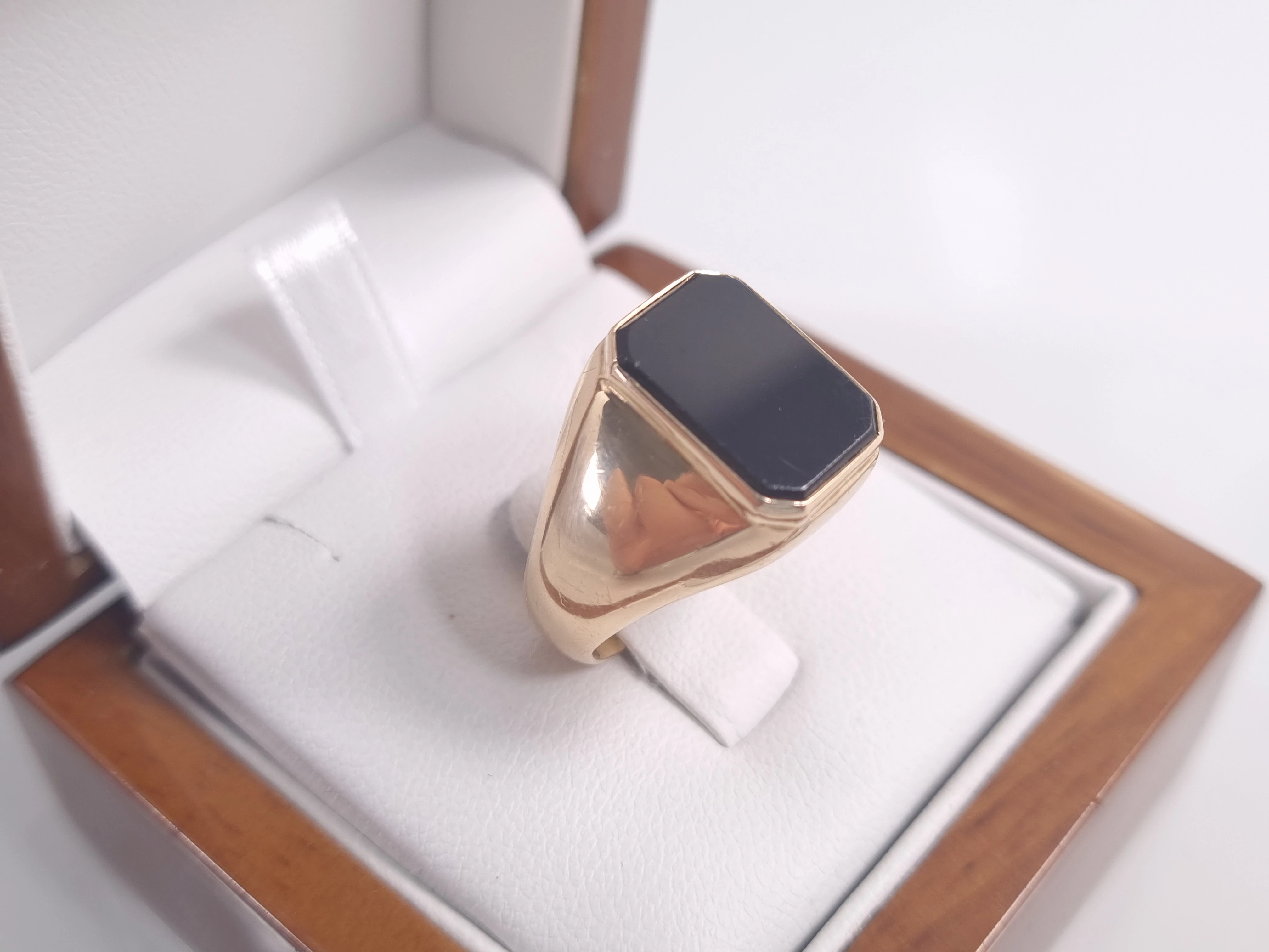 zloty-meski-sygnet-z-onyksem-585-r17-1052g-ean-gtin-5904501598149