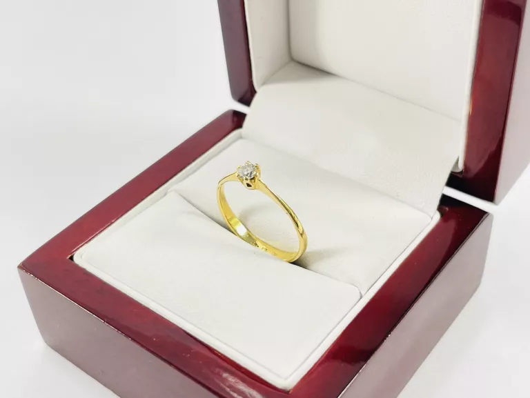 ZŁOTY PIERŚCIONEK Z BRYLANTEM 0,12CT 750 1,49G R12
