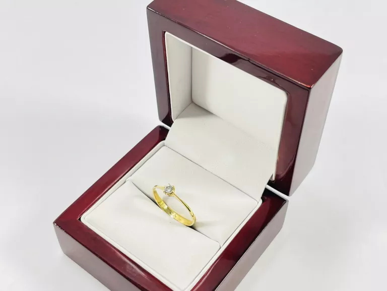 ZŁOTY PIERŚCIONEK Z BRYLANTEM 0,12CT 750 1,49G R12
