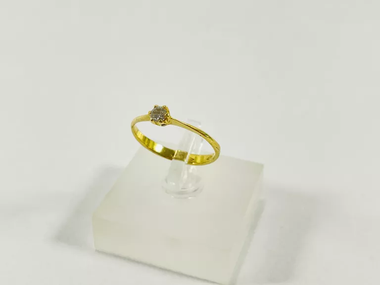 ZŁOTY PIERŚCIONEK Z BRYLANTEM 0,12CT 750 1,49G R12