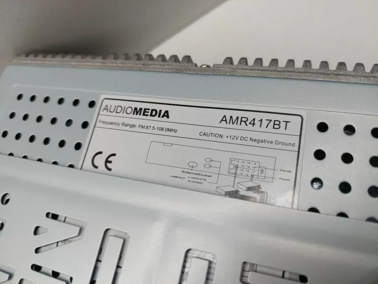 RADIO SAMOCHODOWE AUDIOMEDIA AMR417BT