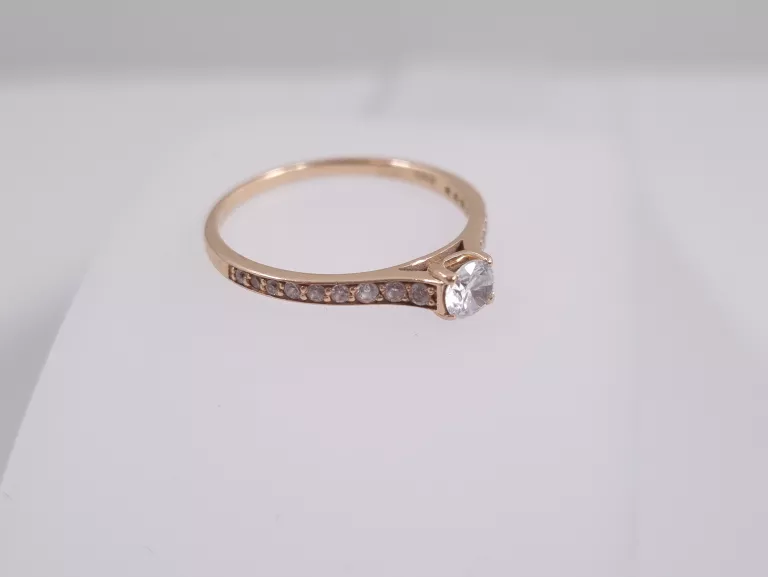 ZŁOTY PIERŚCIONEK Z CYRKONIAMI 14K 1,46G R.15