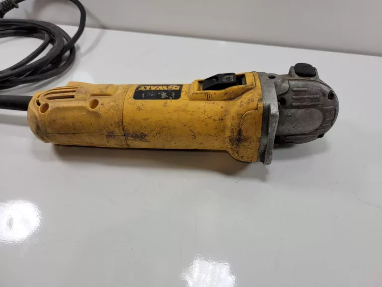 SZLIFIERKA DEWALT D28132C