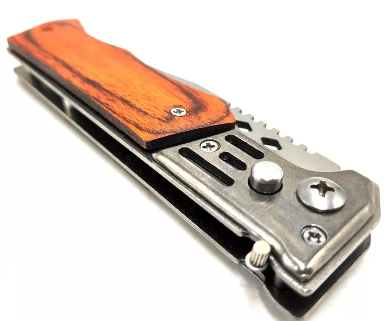 sprezynowy-noz-skladany-stan-uzywany