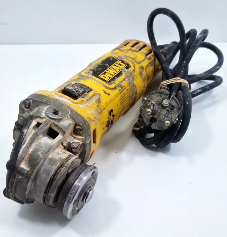 SZLIFIERKA KĄTOWA DEWALT DWE4157