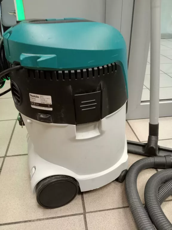 ODKURZACZ PRZEMYSŁOWY MAKITA VC2512L ZESTAW