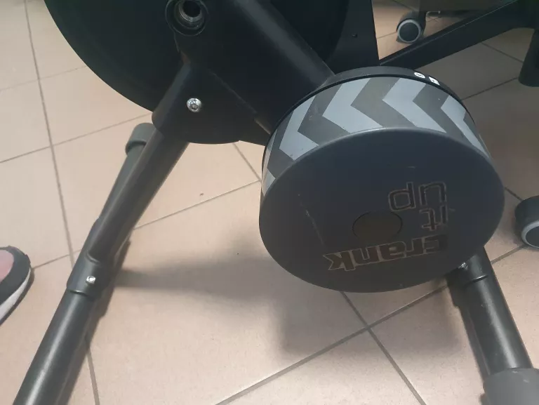 TRENAŻER WAHOO KICKR CORE KOMPLET INTERAKTYWNY ZWIFT