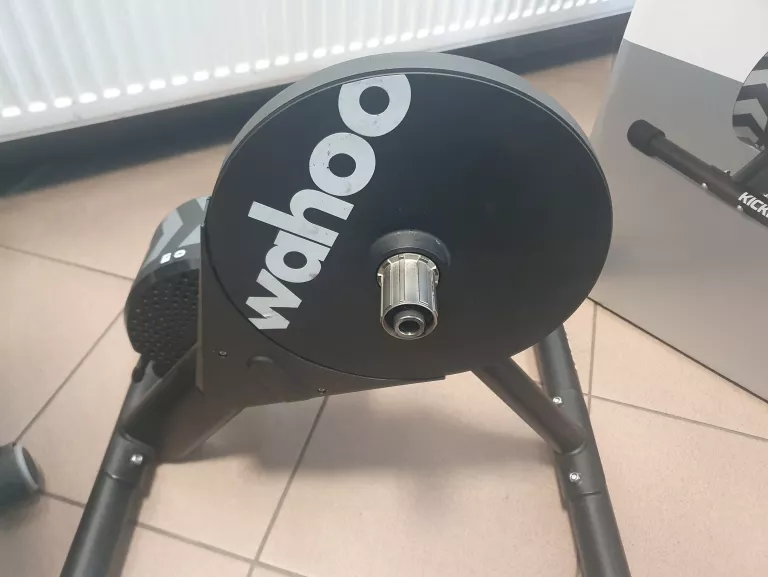 TRENAŻER WAHOO KICKR CORE KOMPLET INTERAKTYWNY ZWIFT