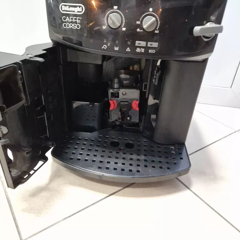 AUTOMATYCZNY EKSPRES CIŚNIENIOWY DE'LONGHI ESAM 2600 1450 W CZARNY