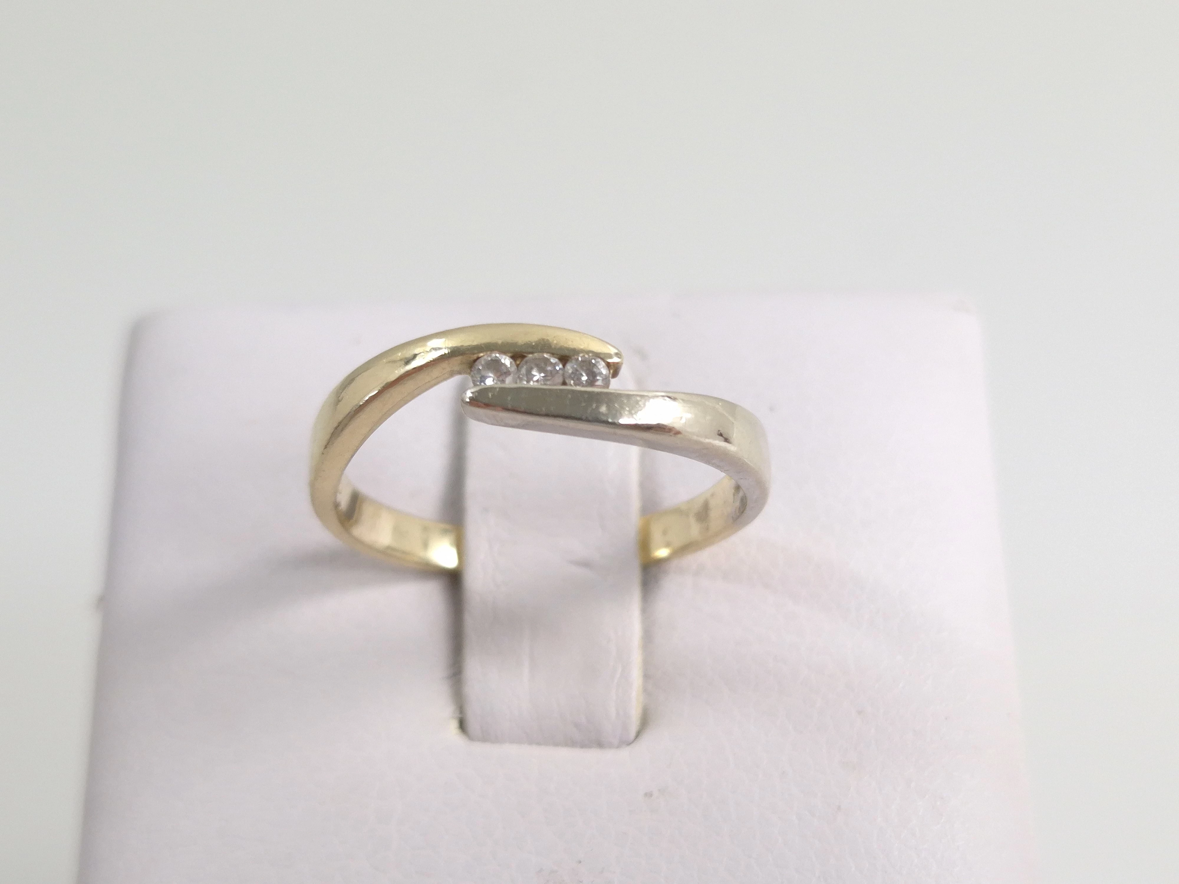 zloty-pierscionek-z-cyrkoniami-585-193g-r11-rodzaj-2205-2