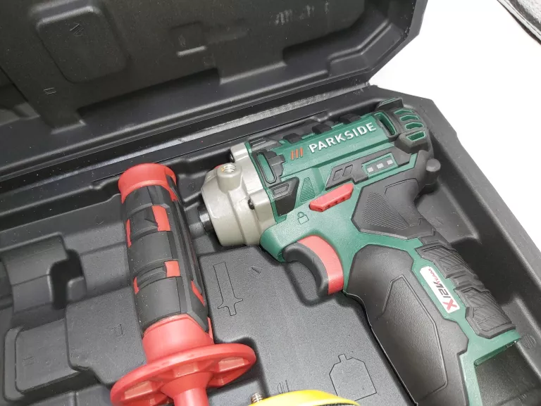 POLERKA AKUMULATOROWA PARKSIDE 12V PAAP 12 D4 KOMPLET