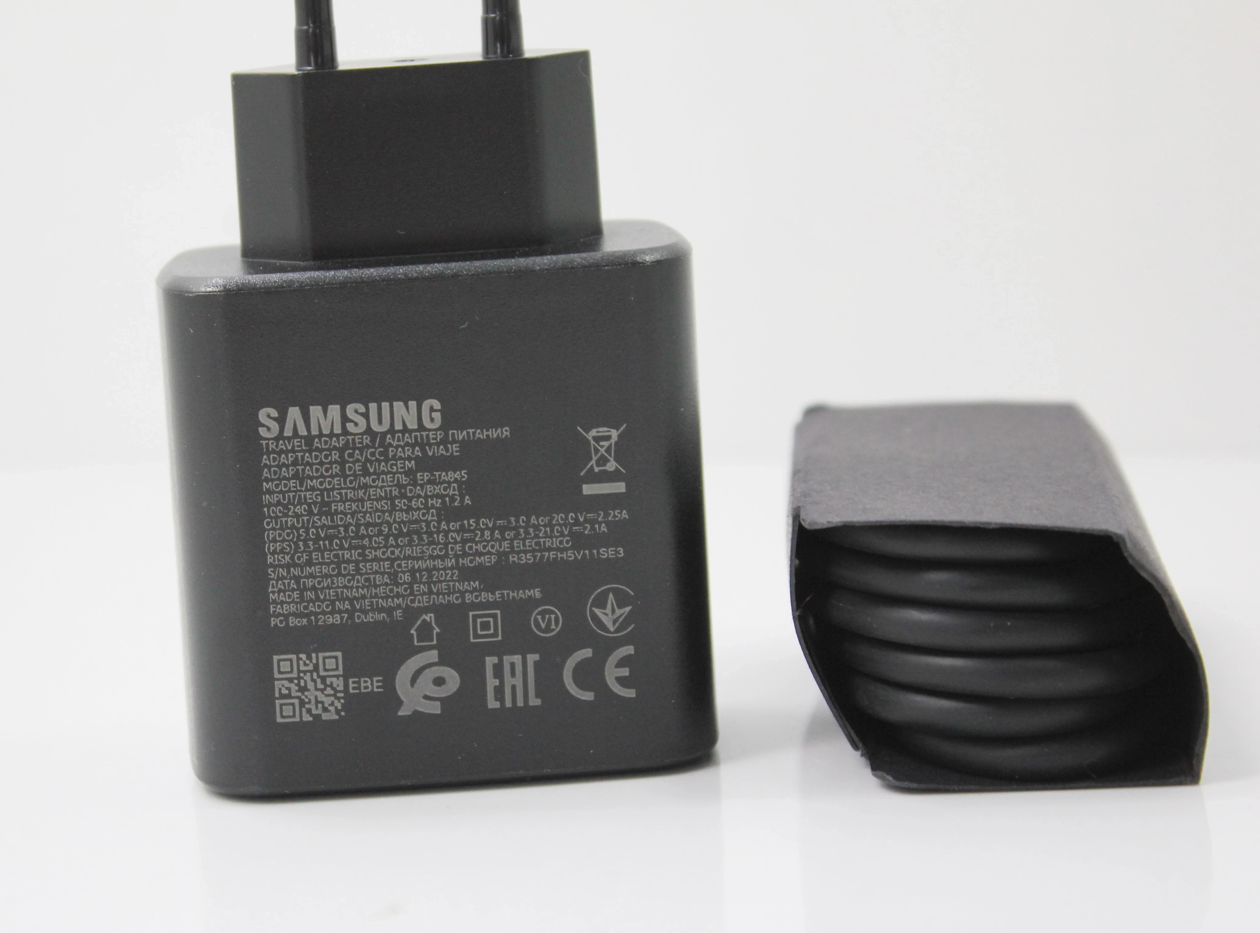 ladowarka-samsung-usb-c-kostka-kabel-kod-producenta-499382m25