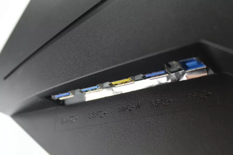 MONITOR AOC U28P2A USB HDMI