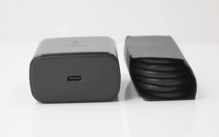 ladowarka-samsung-usb-c-kostka-kabel-stan-powystawowy