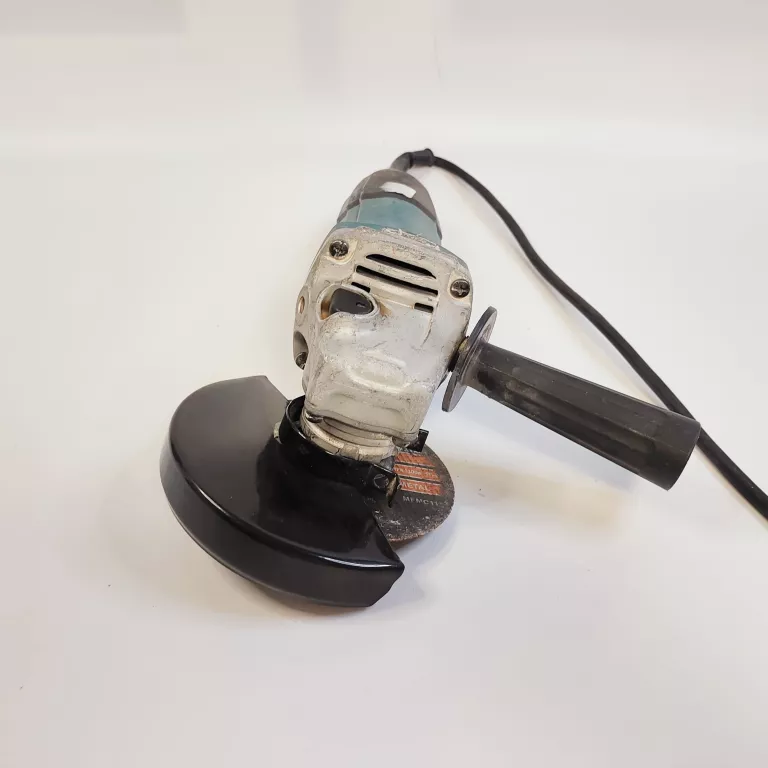 szlifierka-katowa-makita-pa6-gf30-rodzaj-zasilania-sieciowe