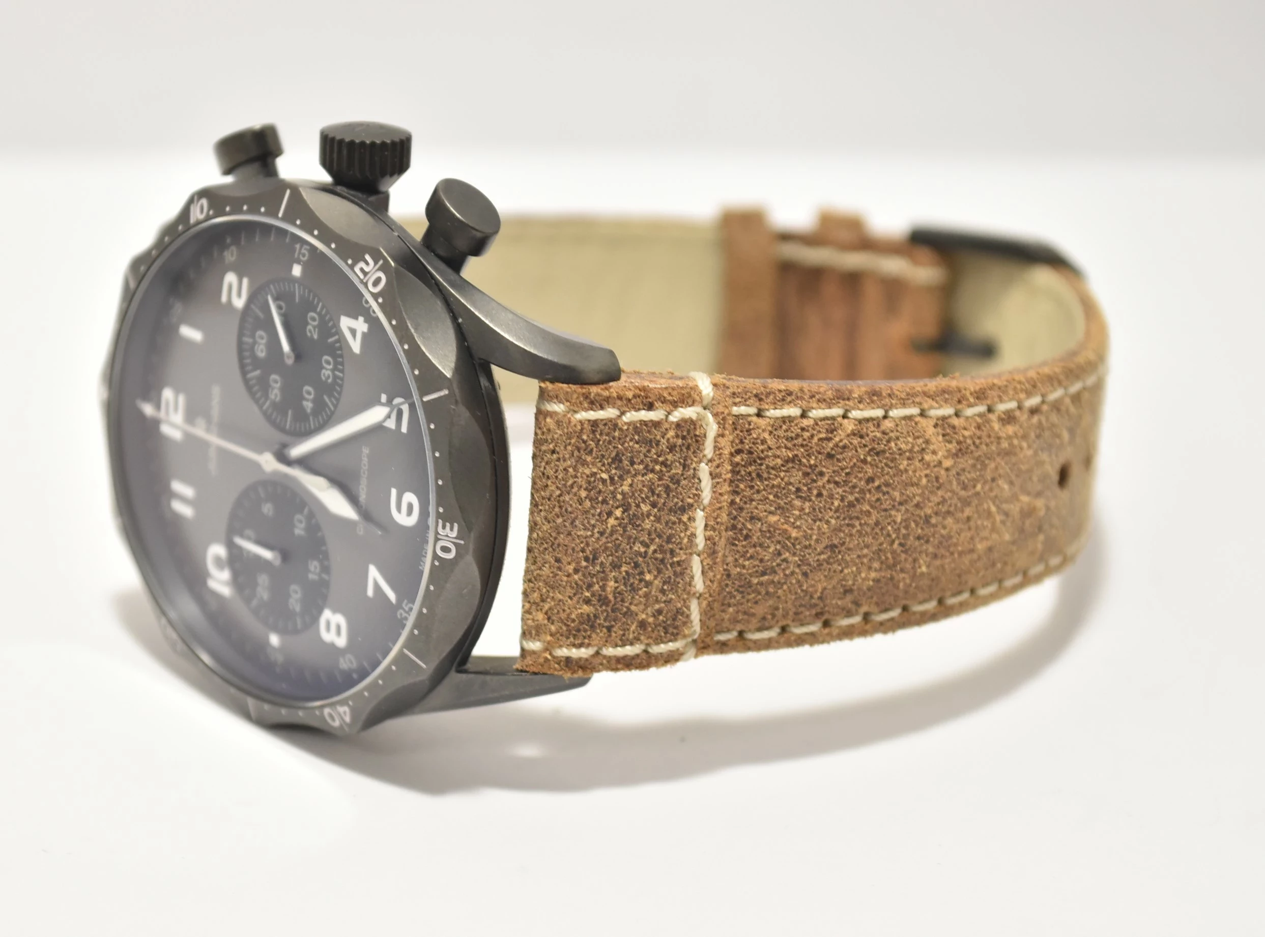 zegarek-junghans-meister-pilot-automatic-chronograph-ksztalt-koperty-okragla