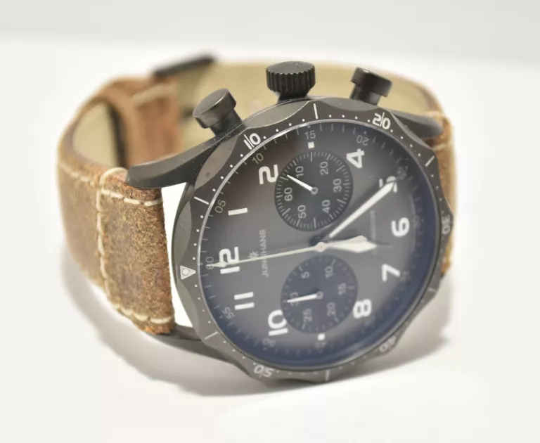 zegarek-junghans-meister-pilot-automatic-chronograph-mechanizm-automatyczny