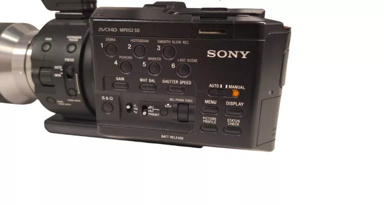 KAMERA SONY NEX-FS100 + OBIEKTYW I ŁADOWARKA