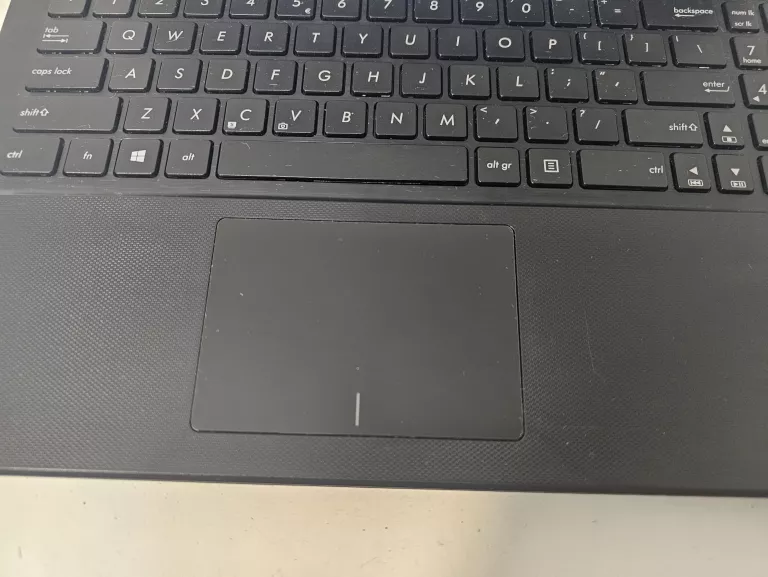 LAPTOP ASUS F551M