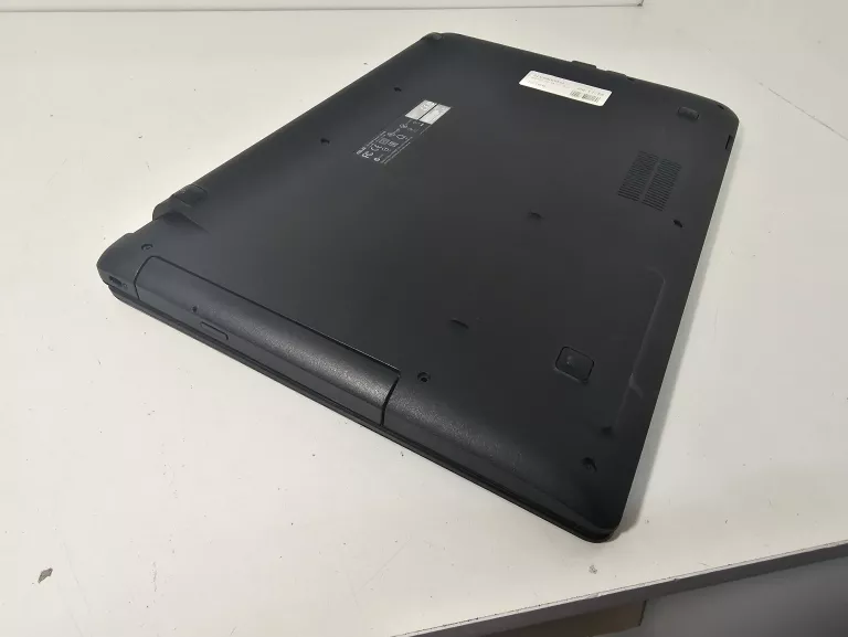 laptop-asus-f551m-uklad-klawiatury-es-qwerty