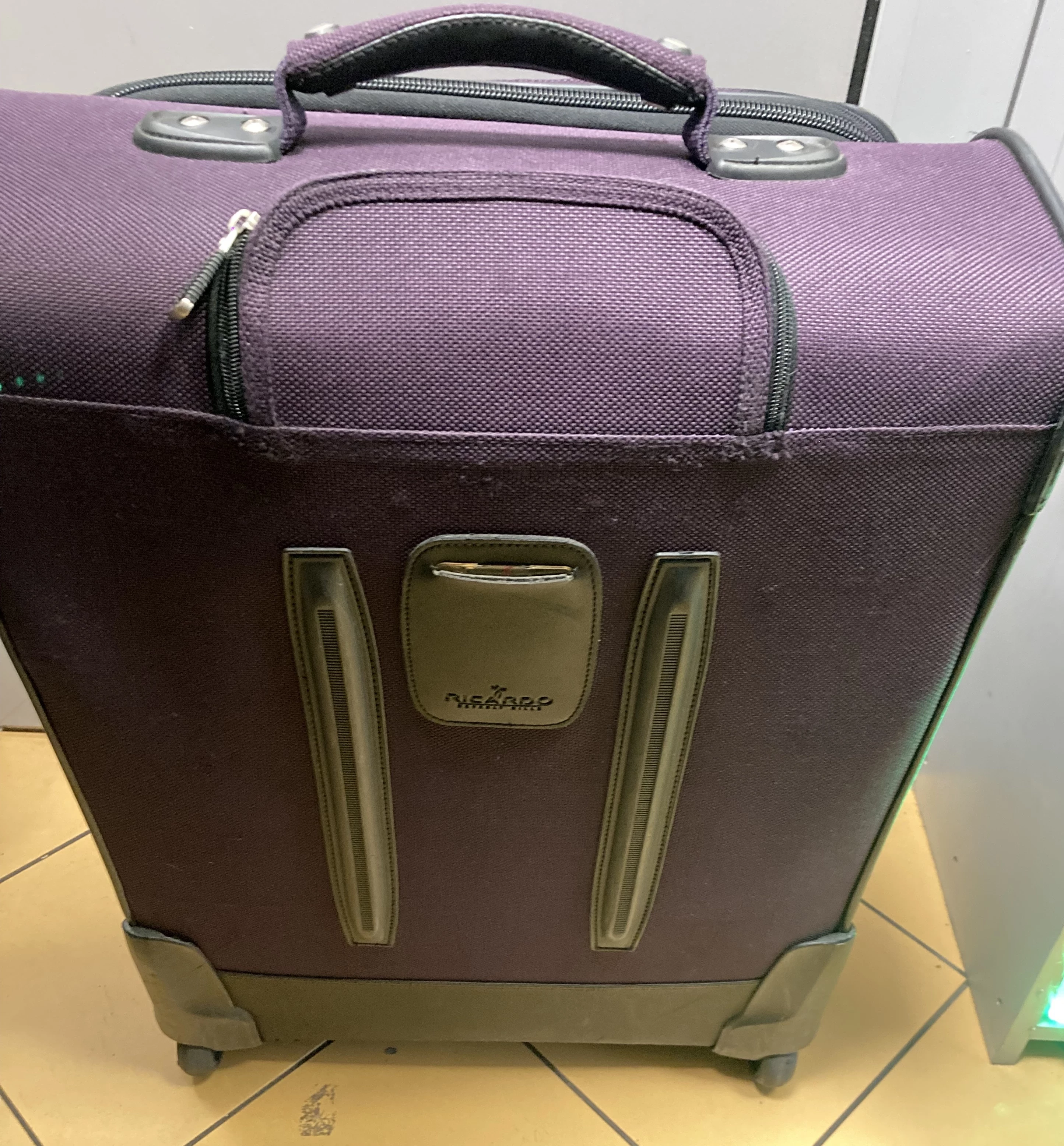 walizka-kabinowa-ricardo-ok45lpolecam-rodzaj-miekka