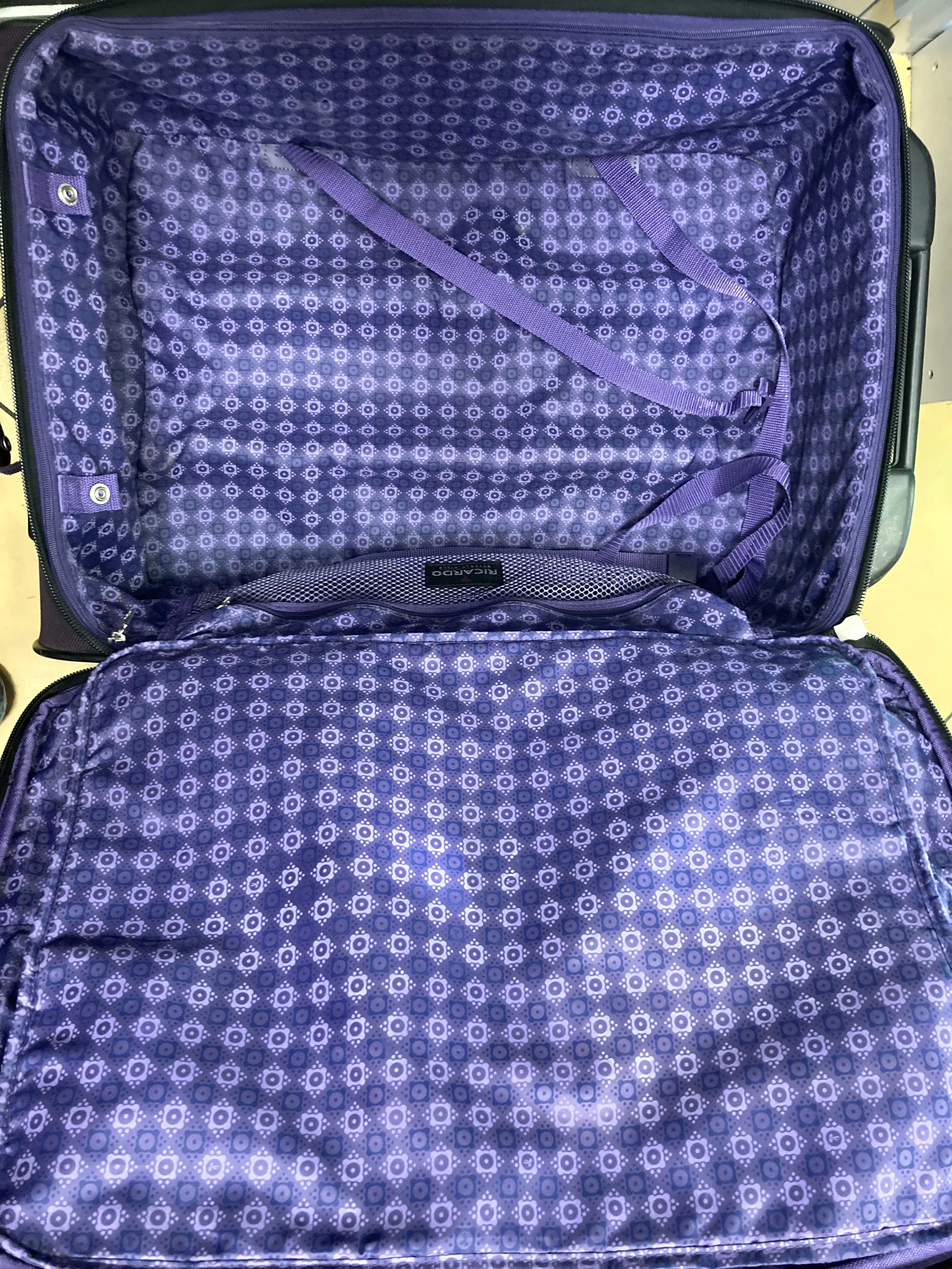 walizka-kabinowa-ricardo-ok45lpolecam-material-dominujacy-poliester