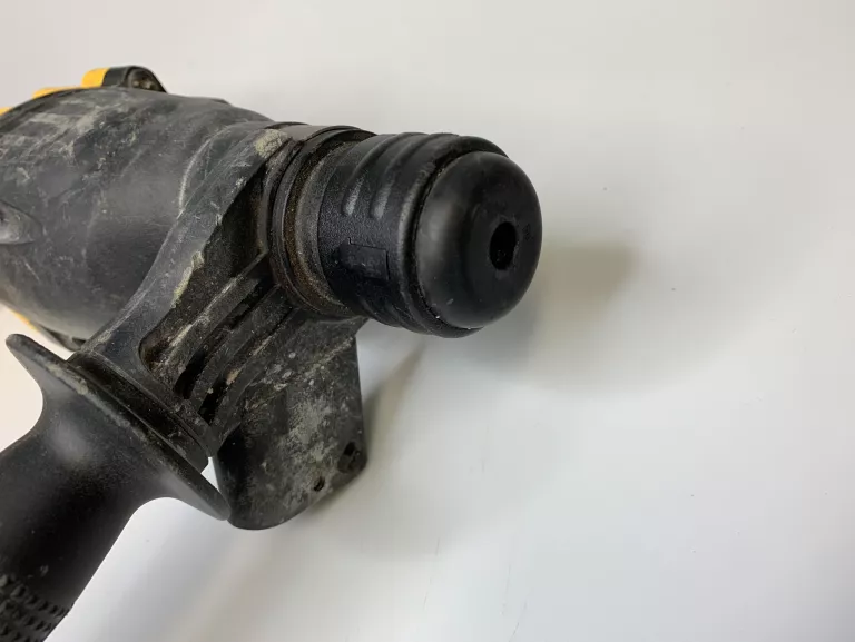 MŁOTOWIERTARKA AKUMULATOROWA DEWALT DCH033 18V