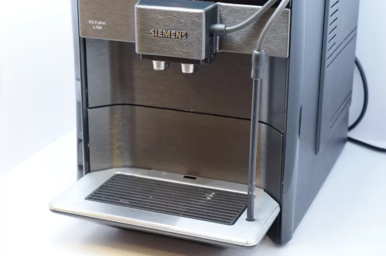 EKSPRES DO KAWY SIEMENS EQ.6 PLUS S700. TE657319RW