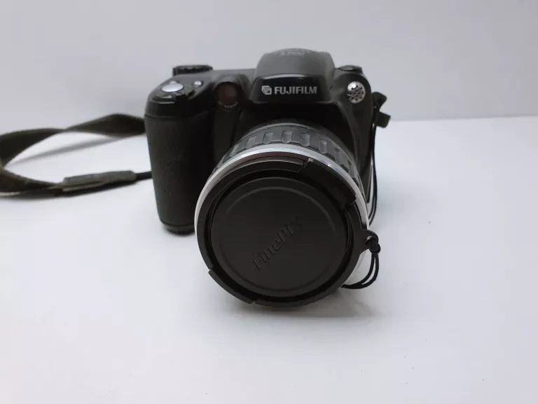 APARAT FUJIFILM FINEPIX S5600