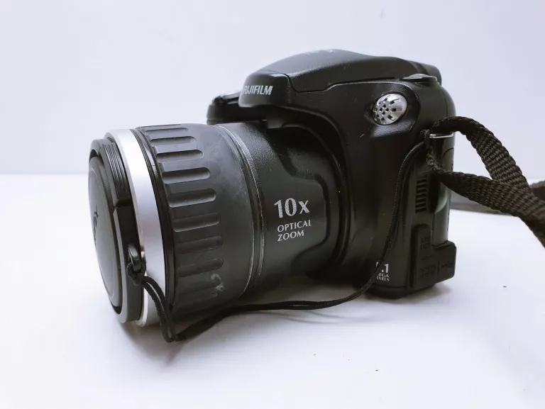 APARAT FUJIFILM FINEPIX S5600