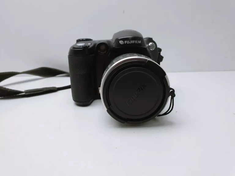 APARAT FUJIFILM FINEPIX S5600