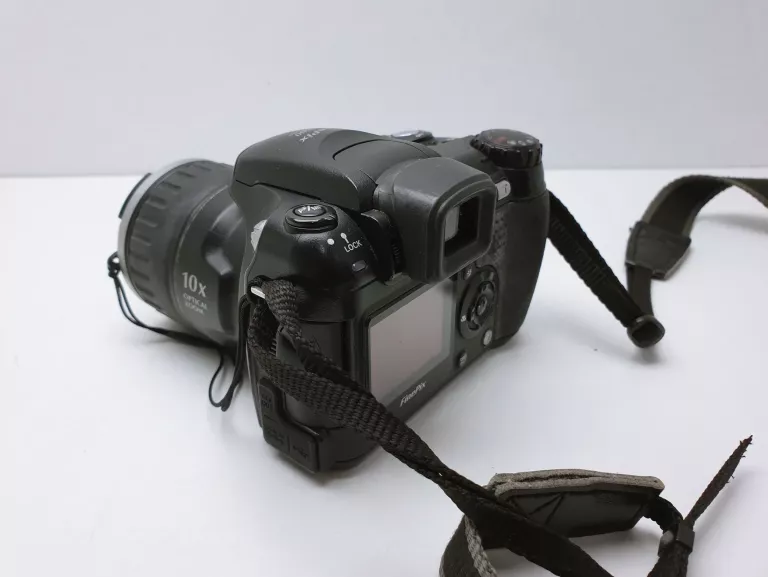 APARAT FUJIFILM FINEPIX S5600