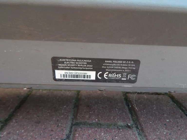 HULAJNOGA MOTUS SCOOTY 10 PLUS / ŁADOWARKA