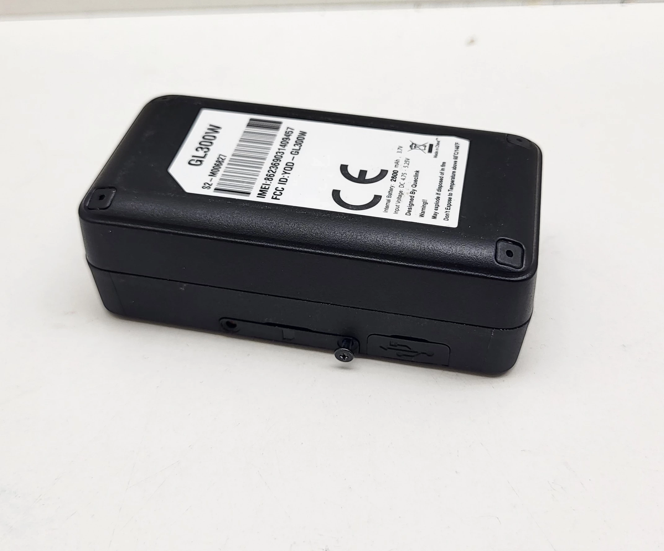 lokalizator-gps-quelink-gl300-s2-w1158-1300mah-model-gl300w