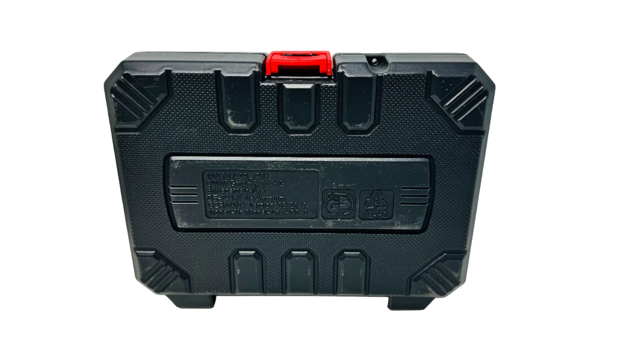 walizka-15-elementow-z-narzedziami-powerfix-klucze-nasadowe-z-grzechotka-marka-powerfix