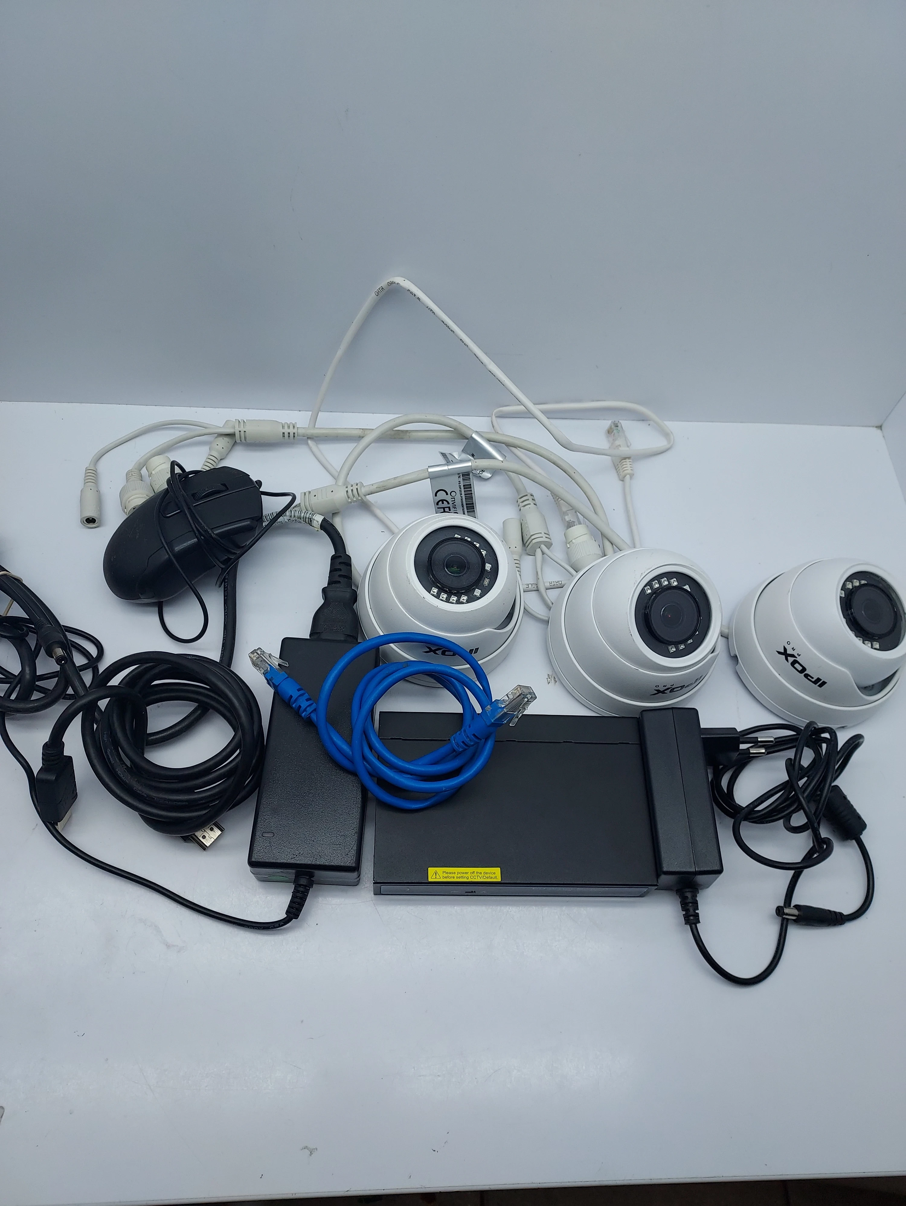 zestaw-do-monitoringu-3x-kamera-switch-rejestrator-sw4-p60-ipox-barlickiego-47-kutno