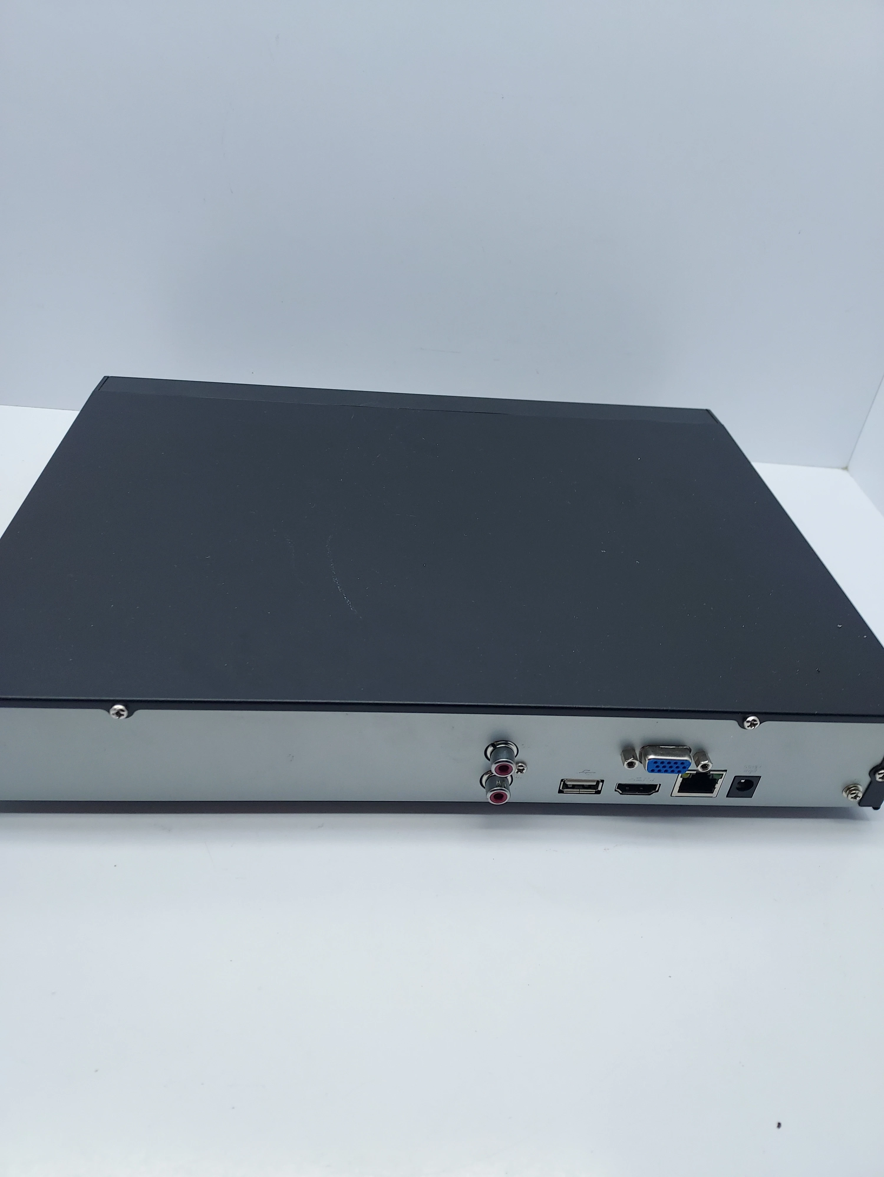 zestaw-do-monitoringu-3x-kamera-switch-rejestrator-sw4-p60-ipox-stan-11323-2