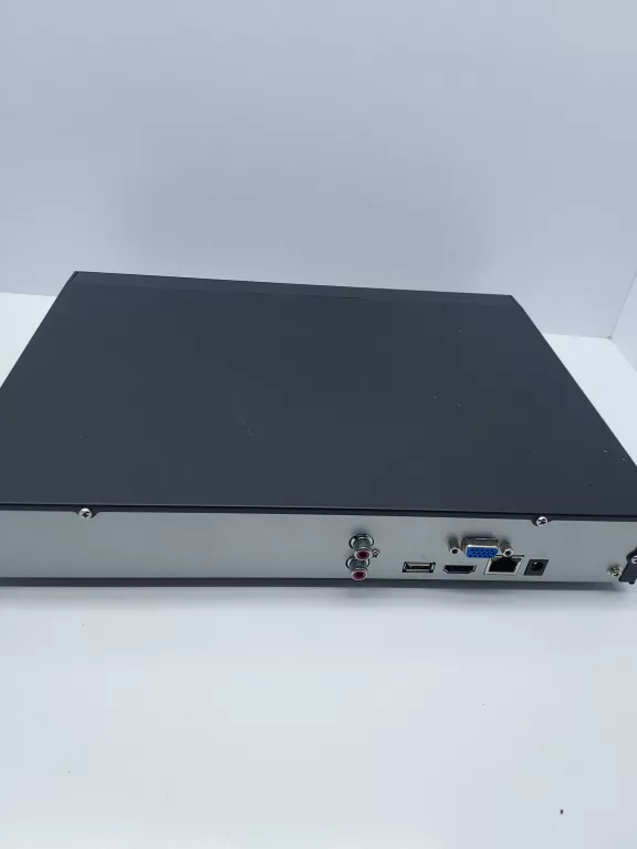 ZESTAW DO MONITORINGU 3X KAMERA SWITCH REJESTRATOR SW4-P60 IPOX