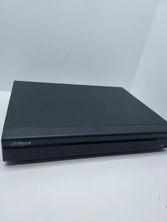 ZESTAW DO MONITORINGU 3X KAMERA SWITCH REJESTRATOR SW4-P60 IPOX