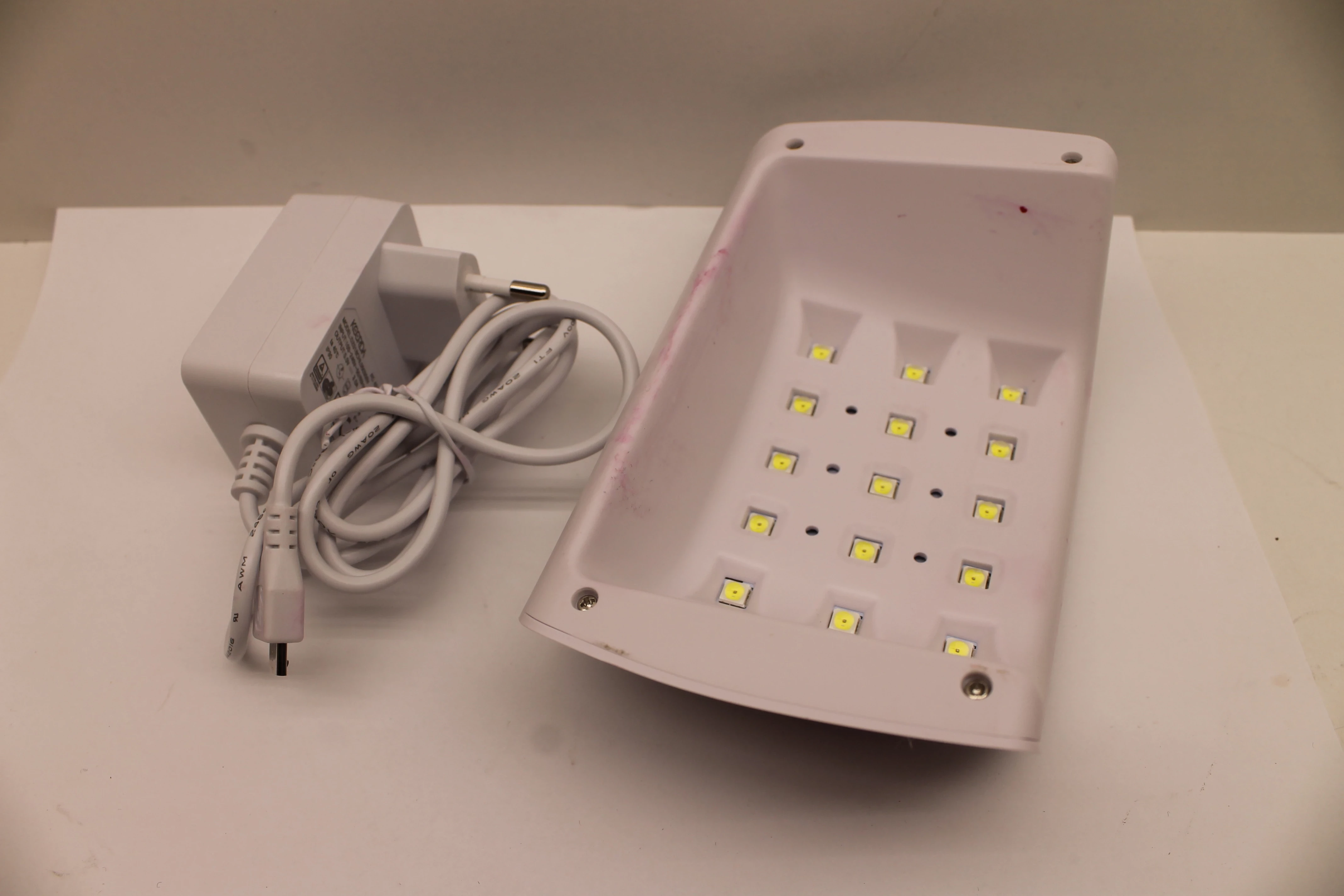 lampa-manicure-semilac-uv-lampa-led-15w24-marka-semilac