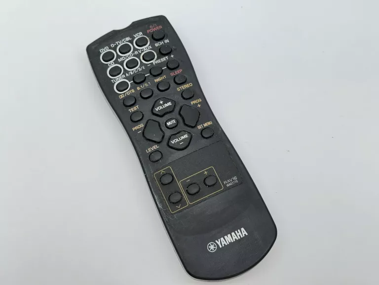 amplituner-yamaha-rx-v357-z-pilotem-marka-inna