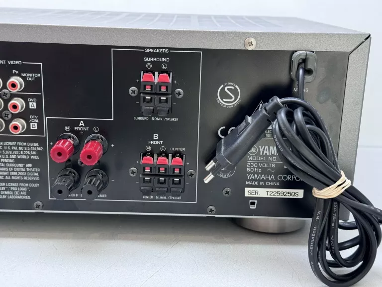 amplituner-yamaha-rx-v357-z-pilotem-kod-producenta-rx-v357