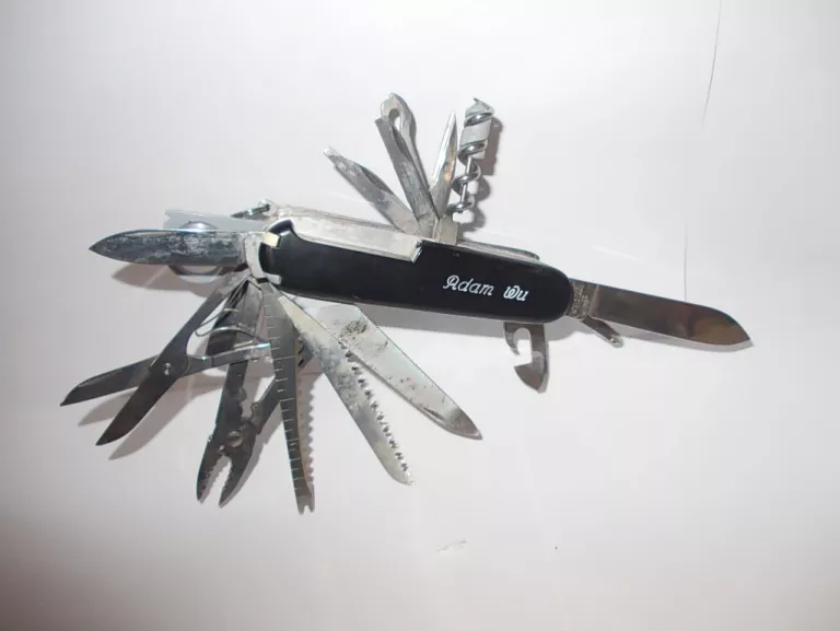 SCYZORYK VICTORINOX SWISS CHAMP 1.6795.3 + ETUI!