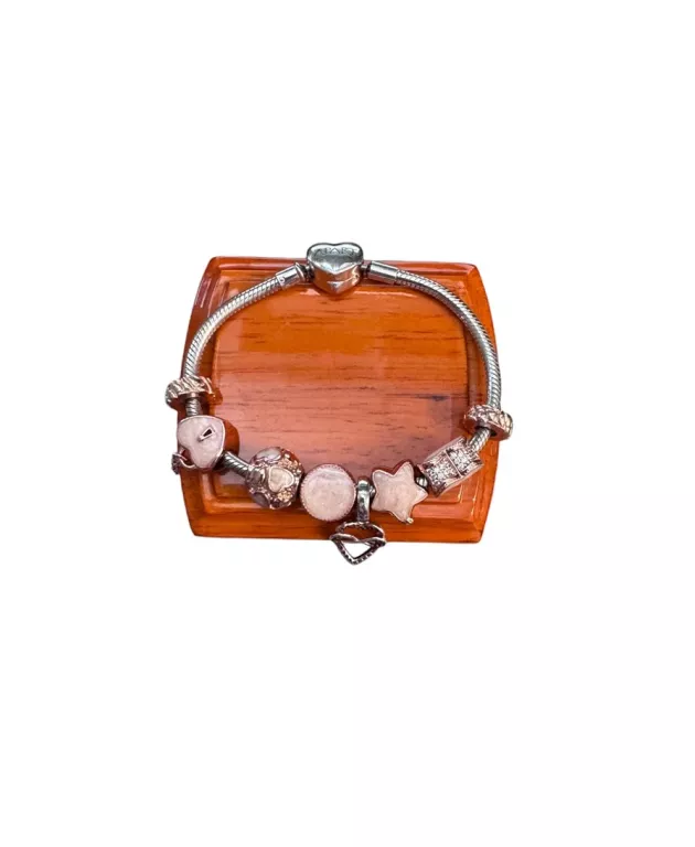 bransoletka-apart-z-charmsami-pulawska-27-piaseczno