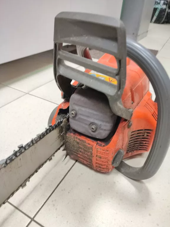 pila-spalinowa-husqvarna-345-zasilanie-spalinowe