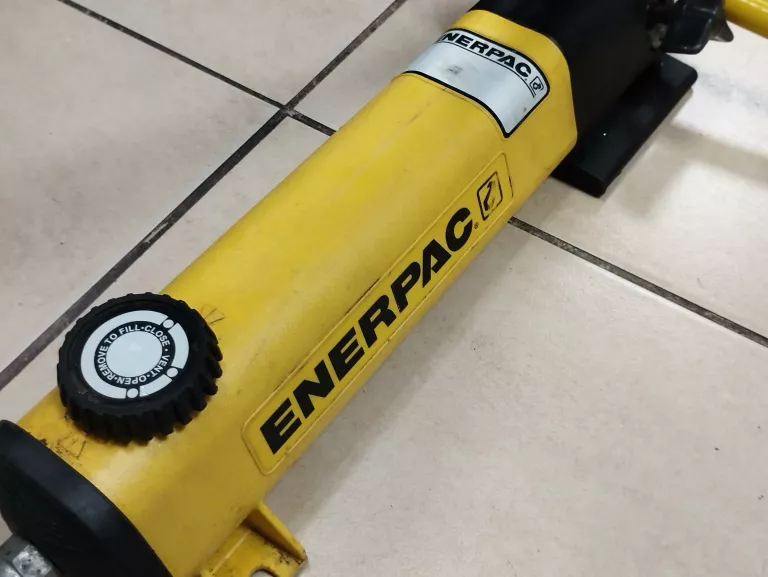 pompa-reczna-enerpac-p142-zobacz-okazja-kod-producenta-enerpac-p142