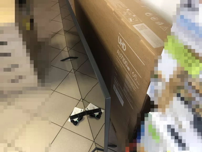TELEWIZOR SAMSUNG UE65AU7172 KOMPLET 4K 65 CALI SMART TV