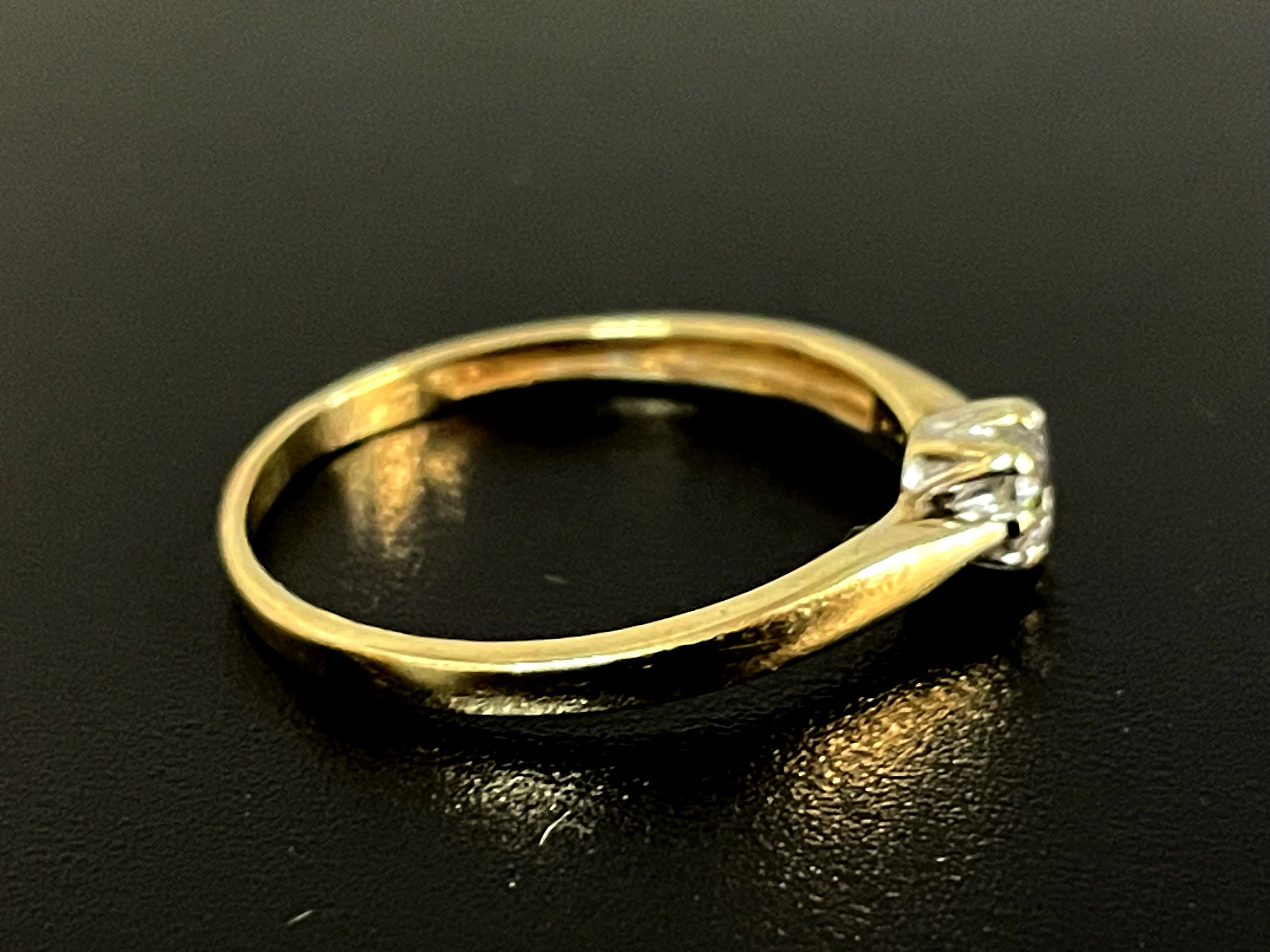 elegancki-zloty-pierscionek-cyrkonia-333-r12-stan-uzywany